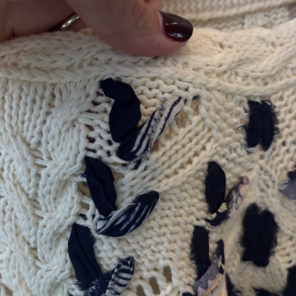 Knitted and Knotted XL Sweater cable knit ribboned - Picture 7 of 13